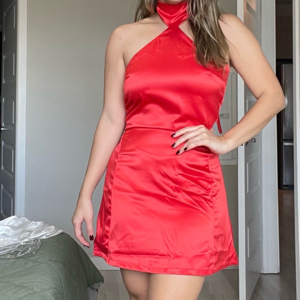 NEW Short Dress with High Neck and Tie Back
